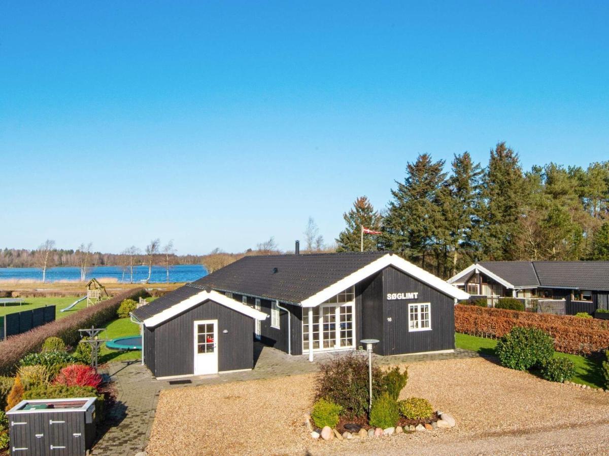 10 Person Holiday Home In Ansager Exterior photo